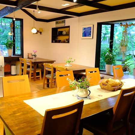 Pension Nugget Inn Hakuba Bagian luar foto