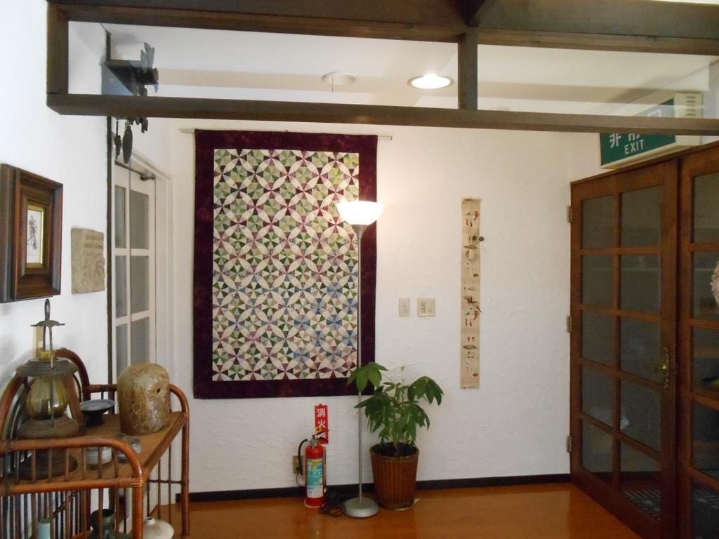 Pension Nugget Inn Hakuba Bagian luar foto