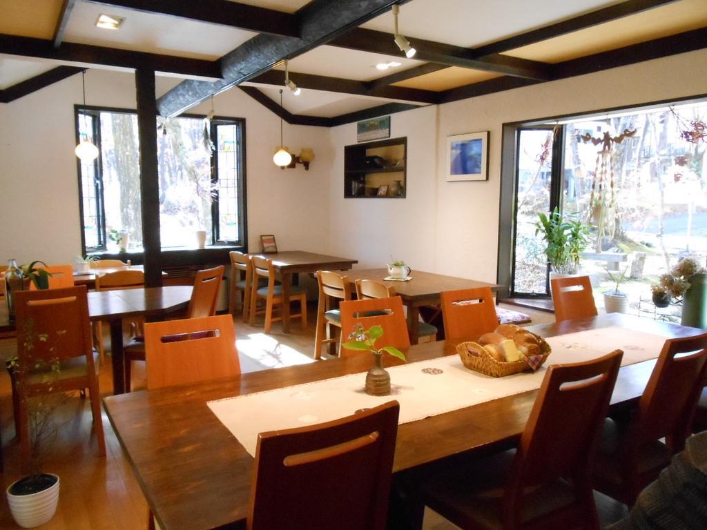 Pension Nugget Inn Hakuba Bagian luar foto